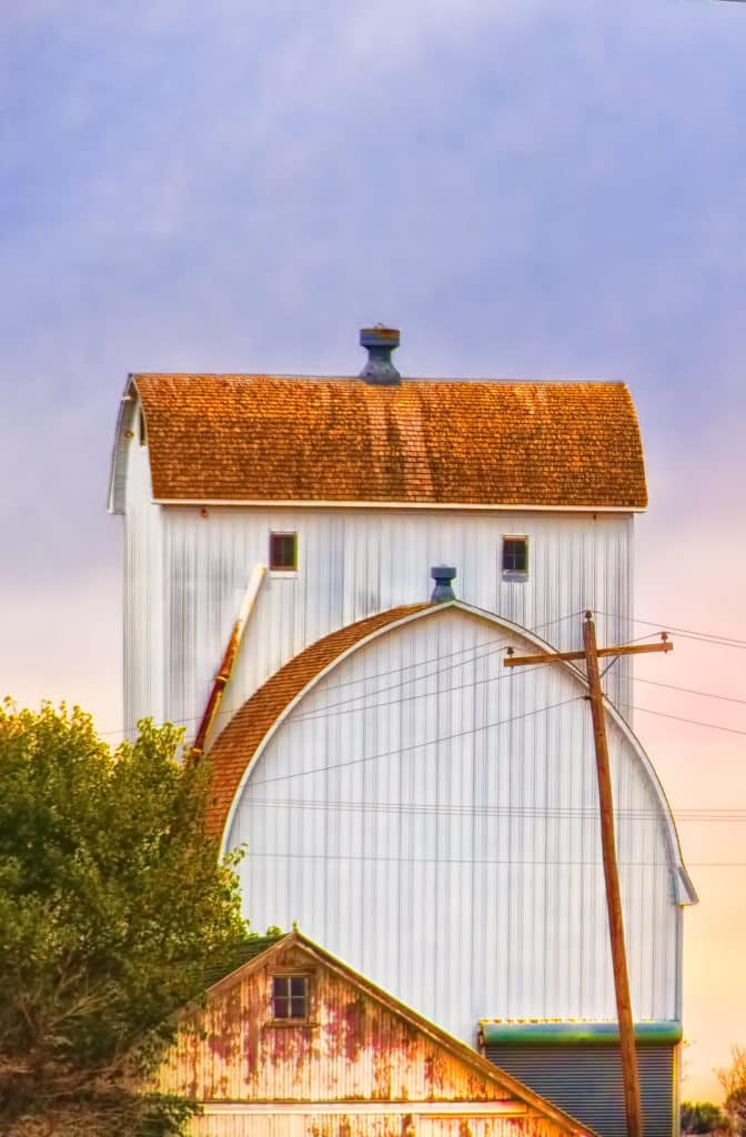 White-painted arched-roof Nebraska barn.