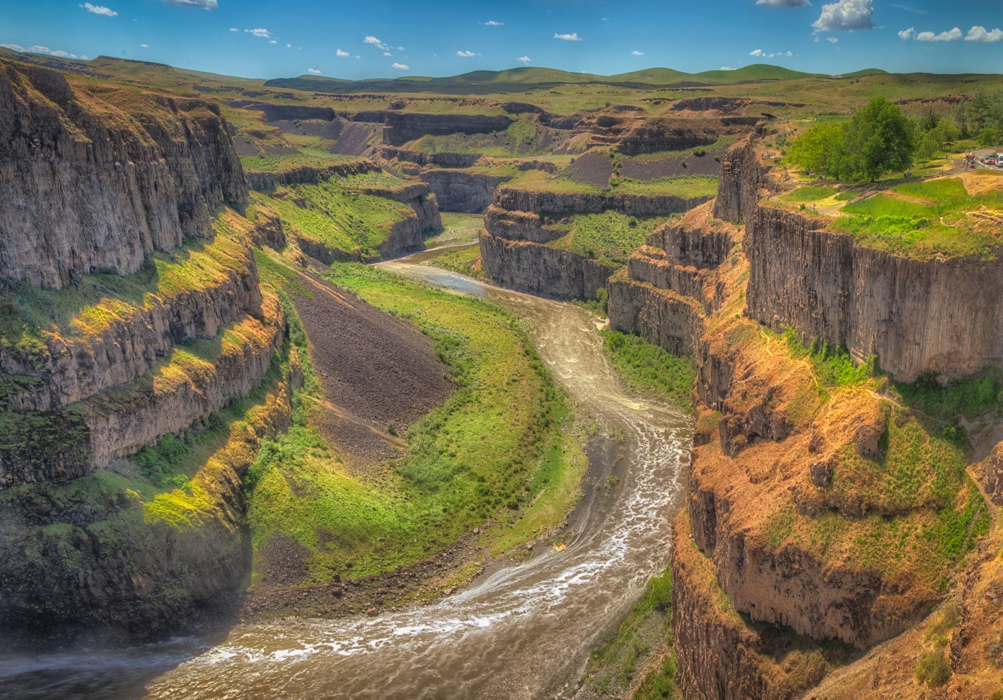 This is the columnar Bassalt canyon of the Palouse River after it flows over Palouse Falls in Palouse Falls State Park near Spokane, Washington.